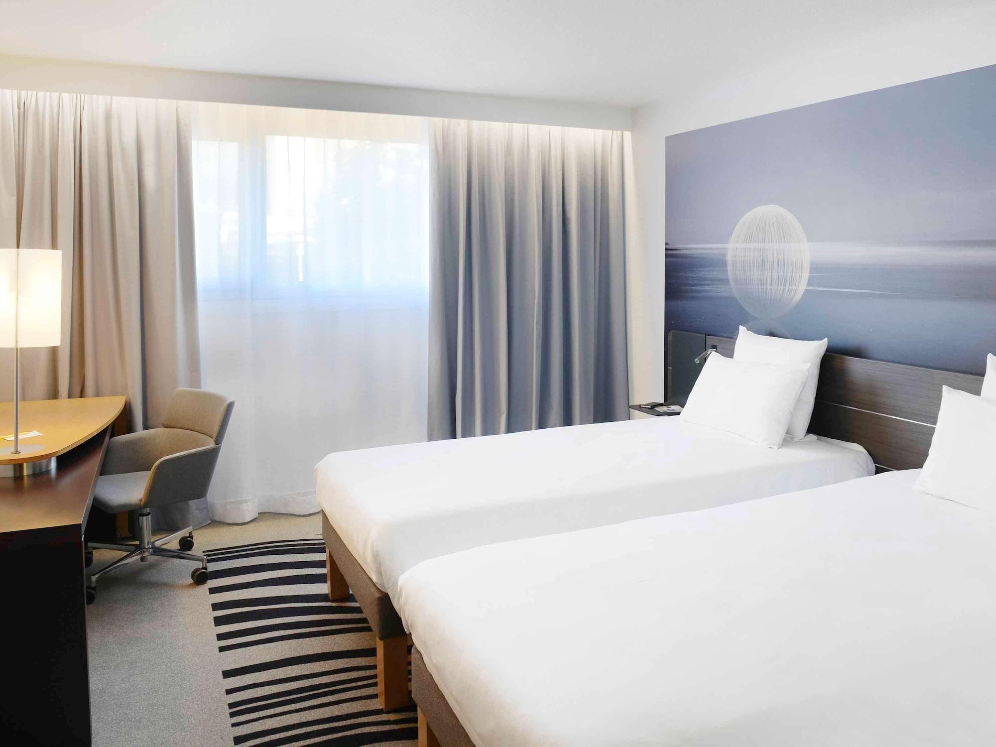 โนโวเทล ก็อง โกต เดอ นาเคร Hotel ภายนอก รูปภาพ